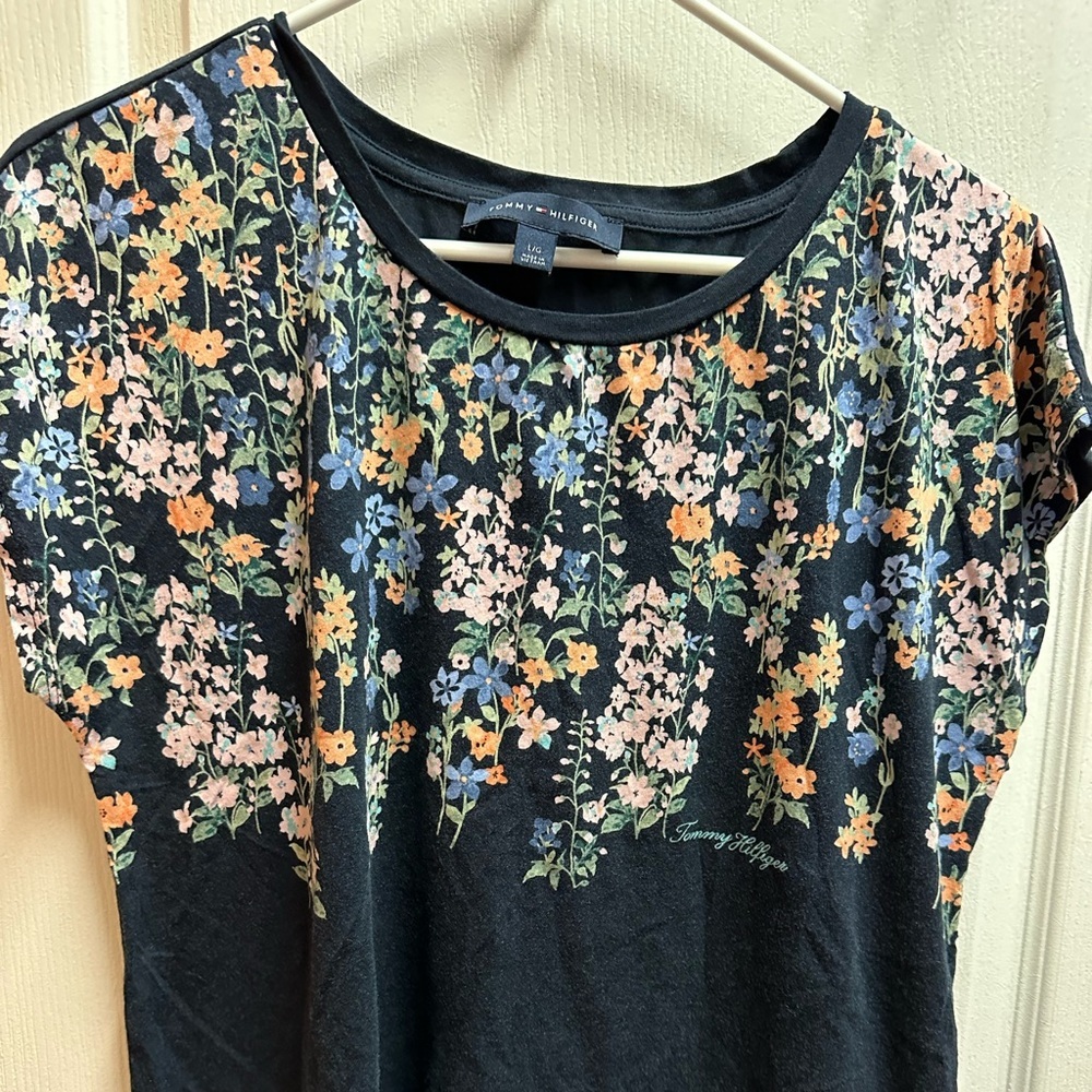 Tommy Hilfiger woman blue top size L/NWOT